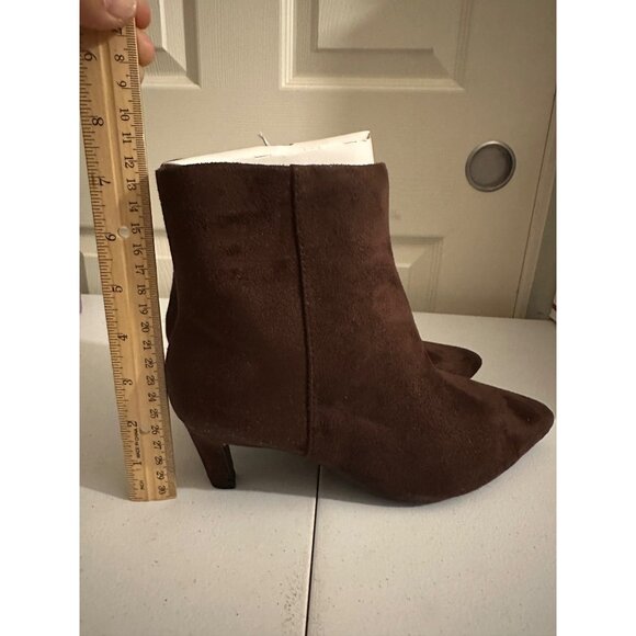 Universal Thread Women’s Taylor Kitten Heel Ankle Boots Dark Brown size 6 NWT - Picture 5 of 8